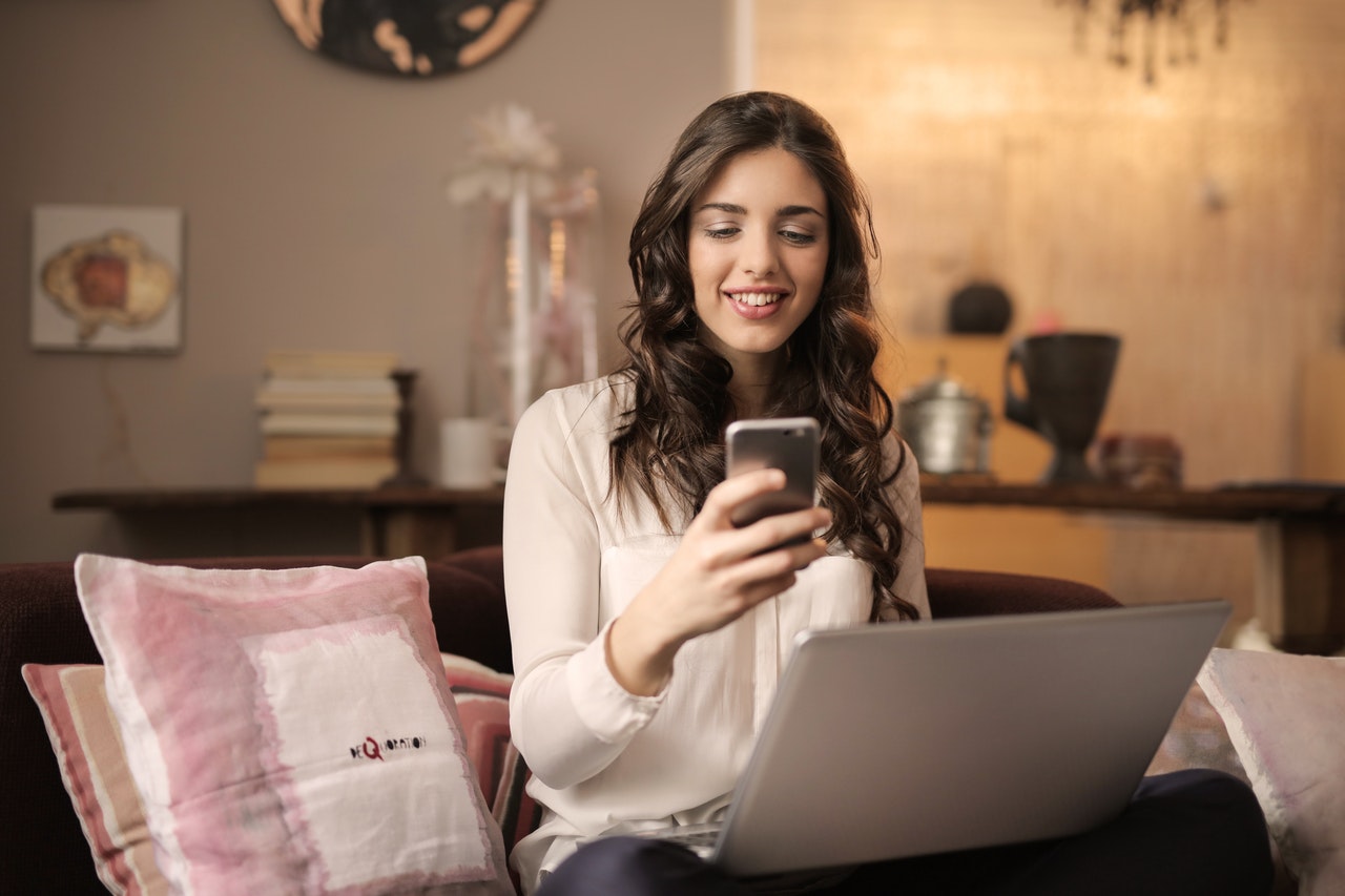 Managing Finances on Mobile and Laptop